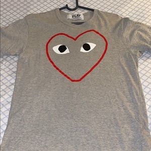 Comme Des Garçons Play grey big heart T-shirt.